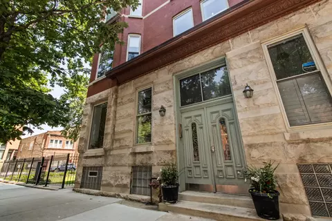 921 N Campbell Ave #4N, Chicago, IL 60622