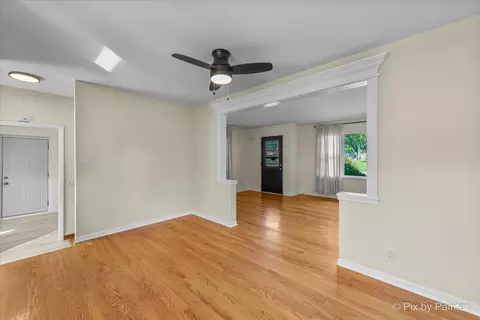 Living - 1621 W Joyce Ave, Mchenry, IL 60051 photo 5 of 5