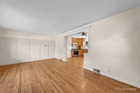 Living - 1621 W Joyce Ave, Mchenry, IL 60051 photo 1 of 5