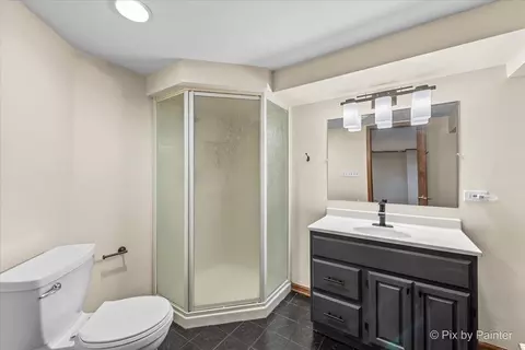 Bath - 1621 W Joyce Ave, Mchenry, IL 60051 photo 2 of 2