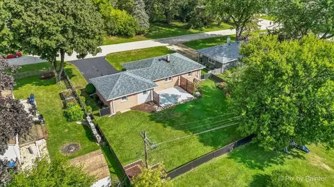 View/Area - 1621 W Joyce Ave, Mchenry, IL 60051 photo 2 of 4