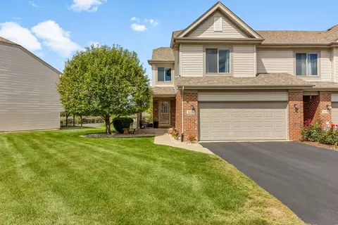 8312 Chestnut Ct, Frankfort, IL 60423