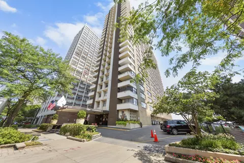 6157 N Sheridan Rd #19G, Chicago, IL 60660