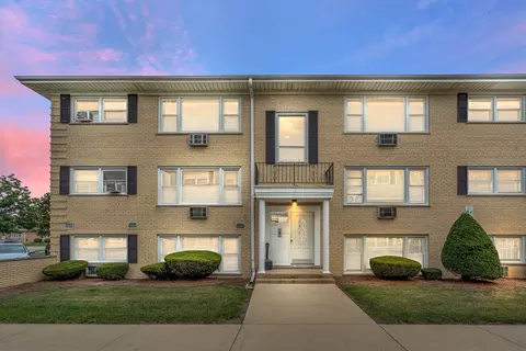 4940 N Leonard Dr #2B, Norridge, IL 60706