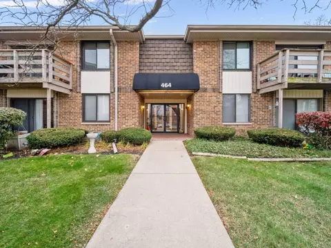 464 Raintree Dr #2D, Glen Ellyn, IL 60137