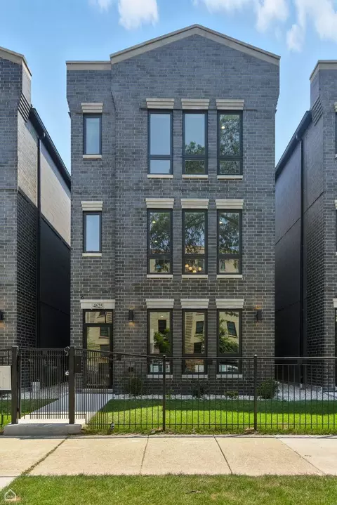 4629 S Michigan Ave, Chicago, IL 60653