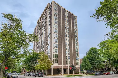 5401 S Hyde Park Blvd #1202, Chicago, IL 60615