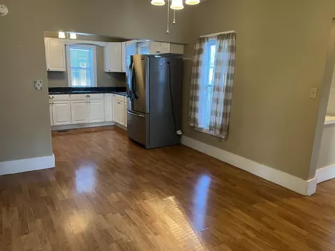 Living - 16701 Parnell Rd, Dewitt, IL 61735 photo 3 of 5