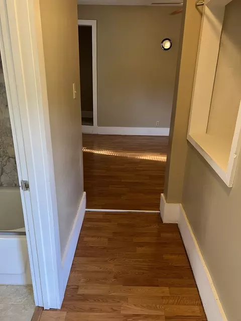 Entry Way - 16701 Parnell Rd, Dewitt, IL 61735 photo 2 of 6