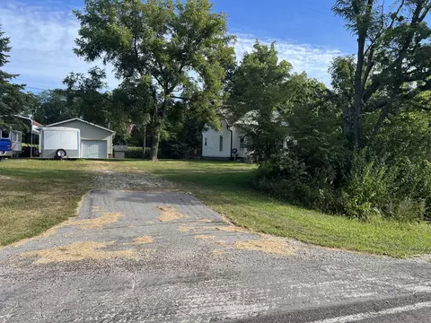Exterior - 16701 Parnell Rd, Dewitt, IL 61735 photo 22 of 22