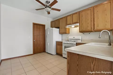 Kitchen - 509 Legend Ln, Mchenry, IL 60050 photo 1 of 3