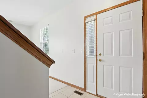 Entry Way - 509 Legend Ln, Mchenry, IL 60050 photo 1 of 3