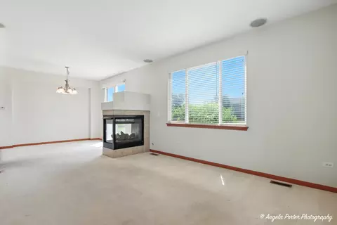 Living - 509 Legend Ln, Mchenry, IL 60050 photo 1 of 7