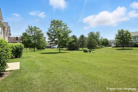 Exterior - 509 Legend Ln, Mchenry, IL 60050 photo 4 of 4
