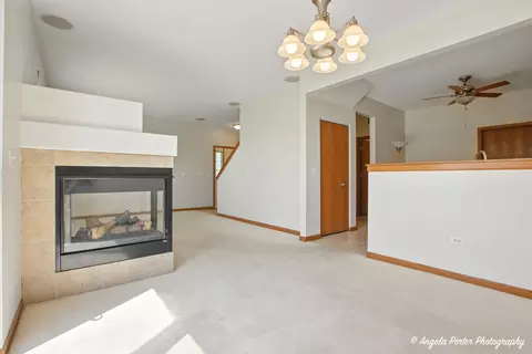 Living - 509 Legend Ln, Mchenry, IL 60050 photo 5 of 7