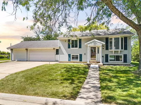 403 Tracy Ave, Ashton, IL 61006