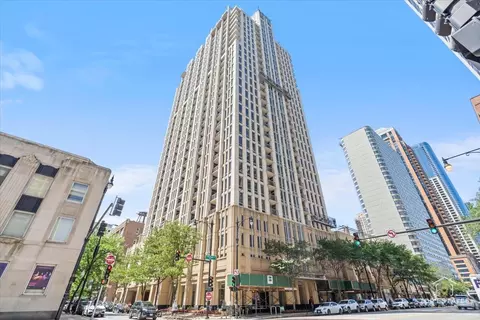 1250 S Michigan Ave #1007, Chicago, IL 60605