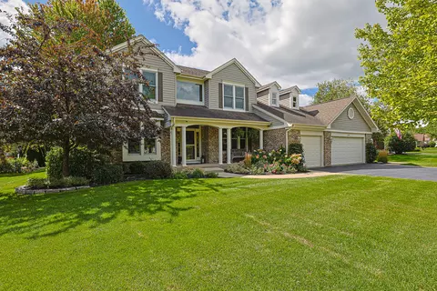 1205 Alexandra Blvd, Crystal Lake, IL 60014