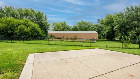 Exterior - 1704 Setter St, Normal, IL 61761 photo 8 of 11
