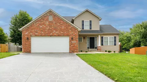 Exterior - 1704 Setter St, Normal, IL 61761 photo 11 of 11