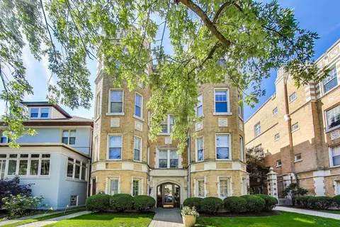 1421 W Birchwood Ave #3E, Chicago, IL 60626