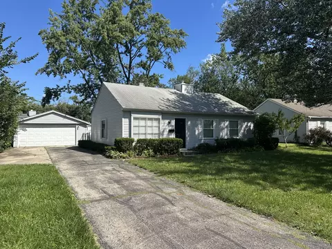 3420 Greenbriar Dr, Glenview, IL 60025