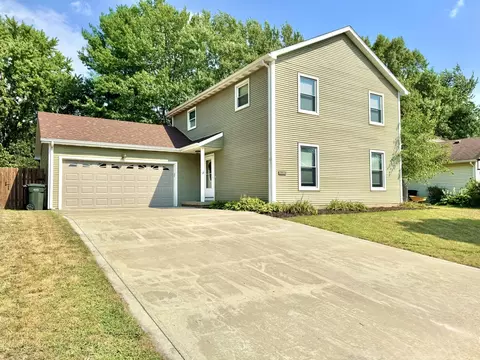 2902 S Myra Ridge Dr, Urbana, IL 61802