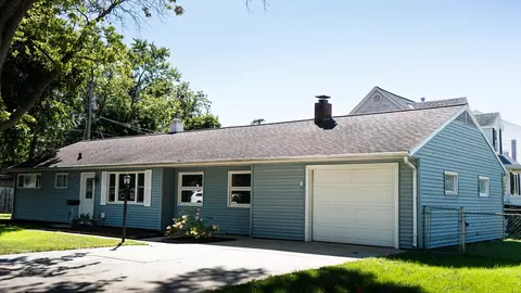 110 W Olive St, Pontiac, IL 61764