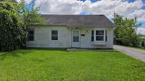 4627 Saratoga Rd, Richton Park, IL 60471