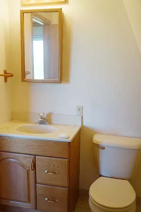 Bath - 3526 E 2179th Rd, Ottawa, IL 61350 photo 5 of 7