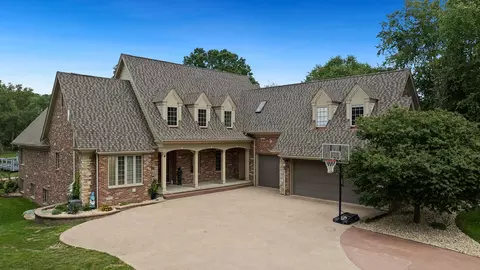 1695 N Sauk Trail Rd, Oregon, IL 61061