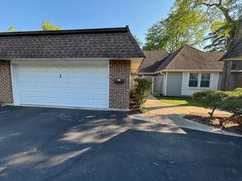 3 Brookton On Auburn Ln, Rolling Meadows, IL 60008