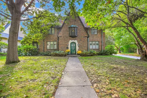 1001 S Douglas Ave, Urbana, IL 61801