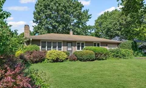 Exterior - 809 S Victor St, Champaign, IL 61821 photo 2 of 8