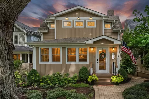 5313 Washington St, Downers Grove, IL 60515