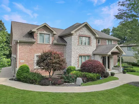 300 E Marion Ave, Prospect Heights, IL 60070