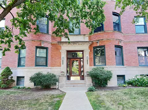 4651 N Dover St #2, Chicago, IL 60640