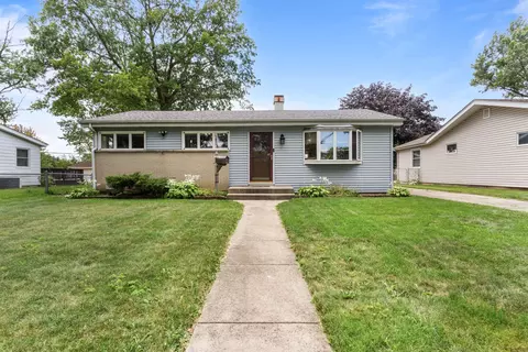 434 N Lincoln Ave, Villa Park, IL 60181