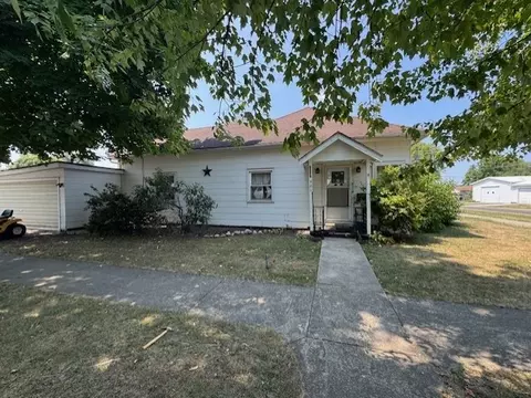 401 Adams St, Humboldt, IL 61931