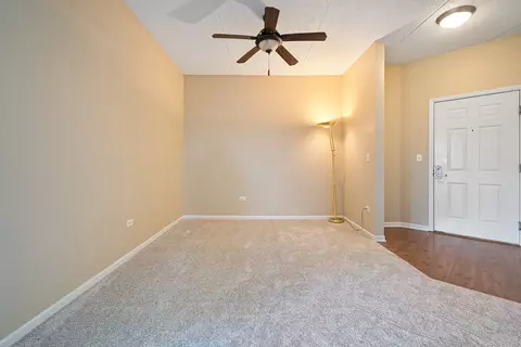 Living - 511 Prestwick Ln #402, Wheeling, IL 60090 photo 1 of 3