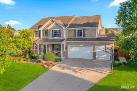 3468 Gallant Fox Dr, Elgin, IL 60124