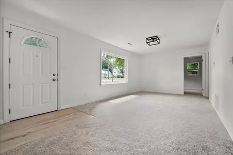 500 E Franklin St, Hudson, IL 61748 photo 7