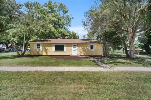 500 E Franklin St, Hudson, IL 61748