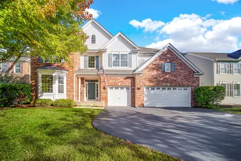 5900 Betty Gloyd Dr, Hoffman Estates, IL 60192