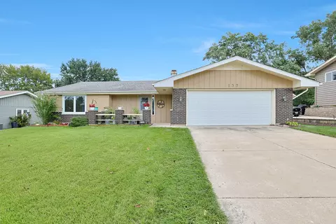 2 S137 Beaumont Ln, Lombard, IL 60148