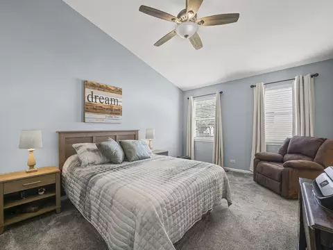 Bedroom - 901 Wesley Ln, Algonquin, IL 60102 photo 2 of 3