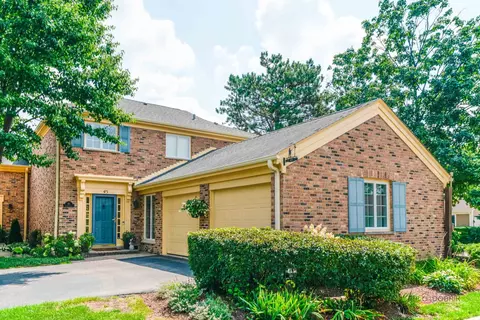 45 The Court Of Cobblestone, Northbrook, IL 60062