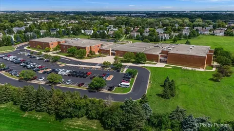 View/Area - 2548 Sutton Ln, Aurora, IL 60502 photo 8 of 10