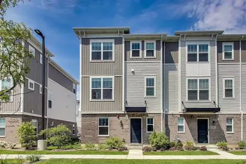 1543 Cooper St, Des Plaines, IL 60018