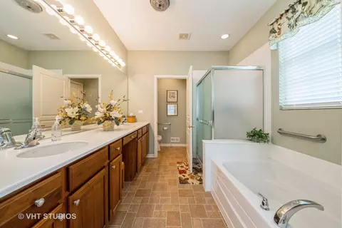 2451 Rolling Ridge Ln, Elgin, IL 60124 photo 20